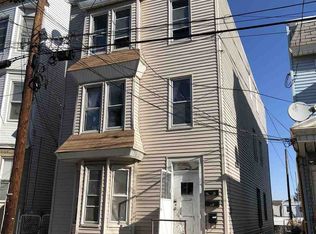 229 Patterson St, Harrison, NJ 07029