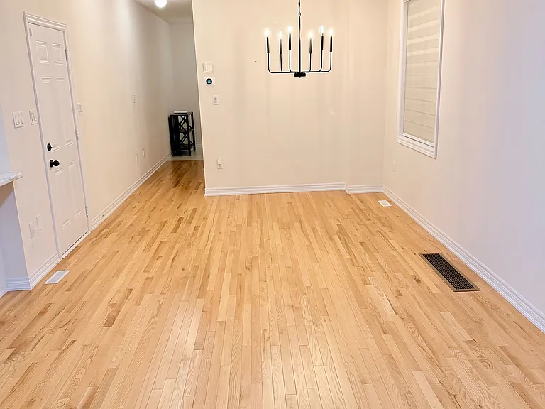 1284 Klondike Dr #UPPER FLOOR — Photo 8