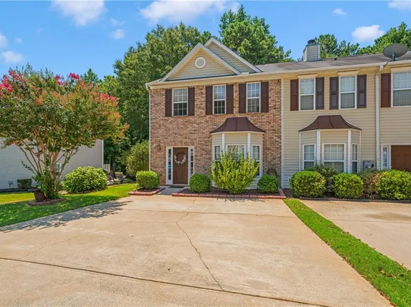 4690 Crawford Oaks Dr, Oakwood, GA 30566