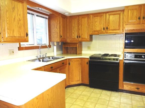 2nd image of 8440 Ericson Dr