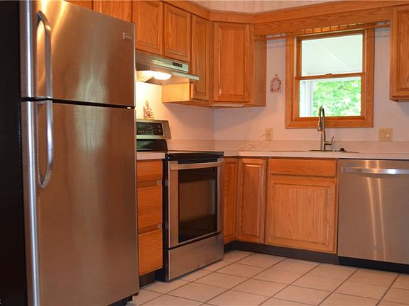4th image of 35859 Meyer Ave