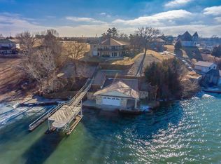 100 Lakefront Point, Council Grove, KS 66846