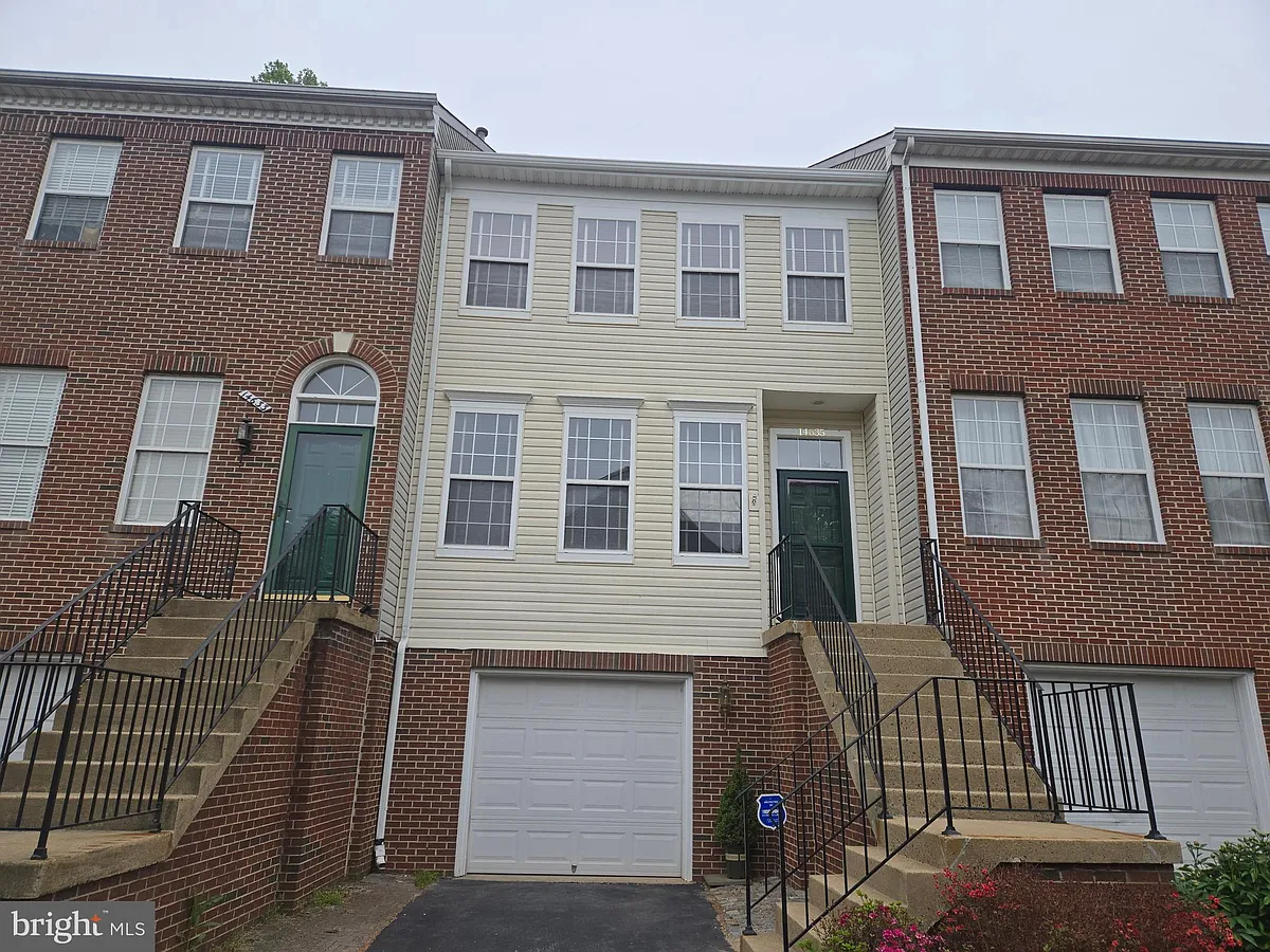 Building Photo - 14635 Seasons Dr