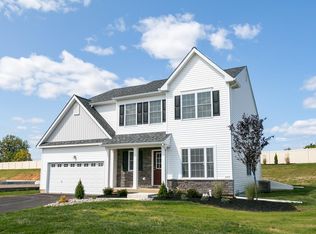 297 White Barn Ln, Easton, PA 18045