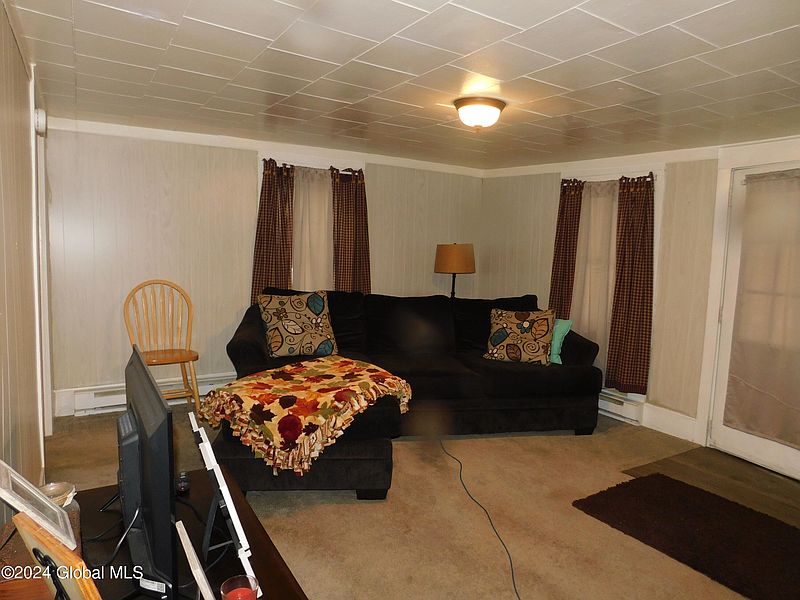 5th image of 13 Montcalm Street #2