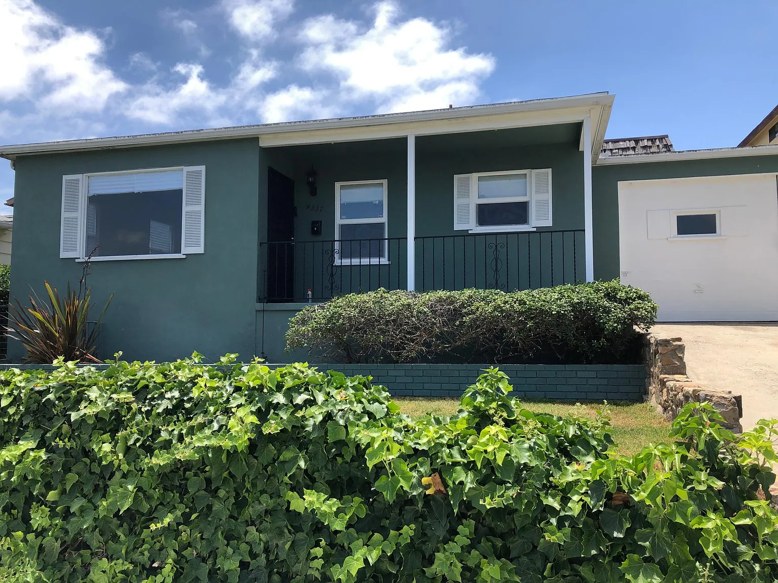 2 bed, 1100 sqft, $3,750 — Photo 1