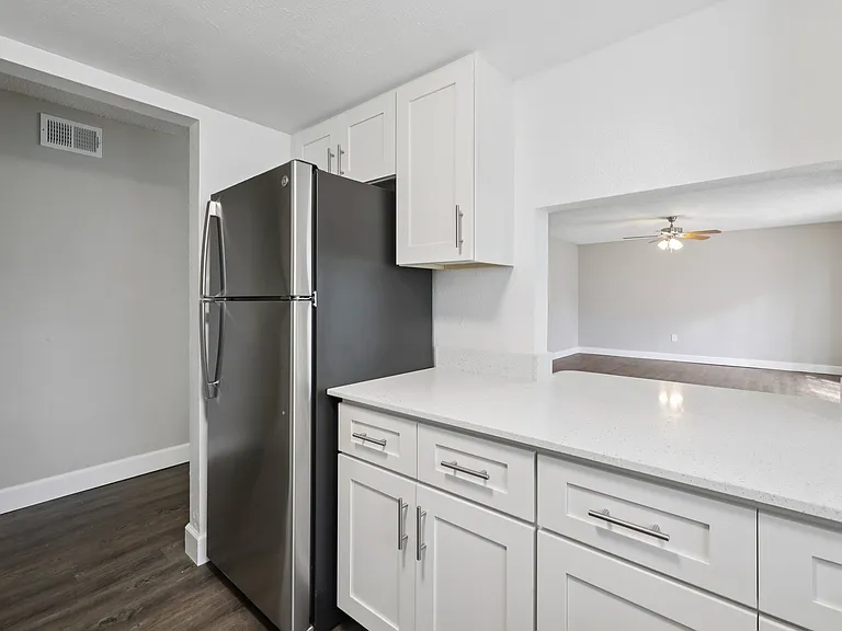 The Park at Chesterfield Apartment Homes — Photo 6