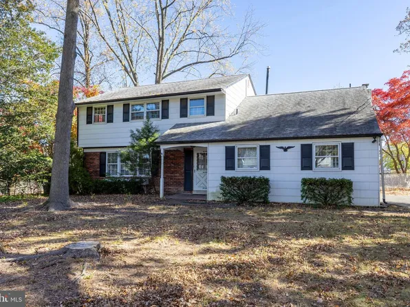 37 Maurice Ln, Hatboro, PA 19040