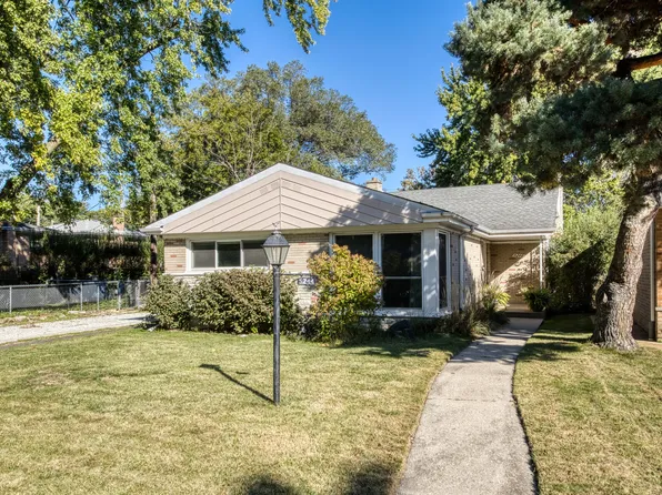 5244 Wright Ter, Skokie, IL 60077