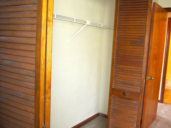 4th image of 812 Crossing Ct APT 204