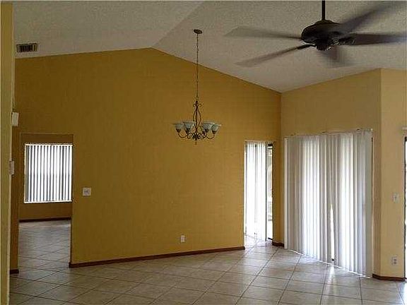 5th image of 11272 NW 44th St