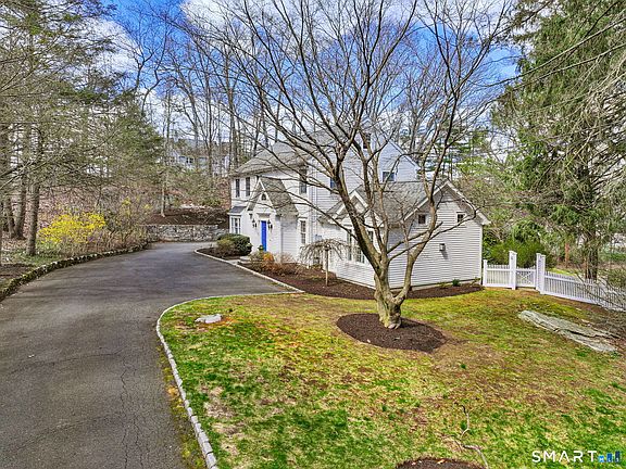 2nd image of 34 Horseshoe Road