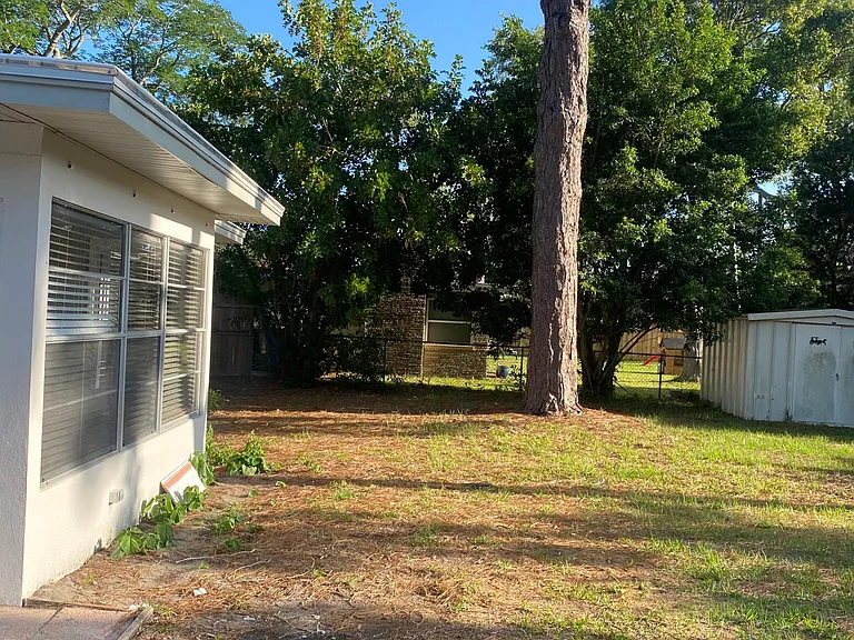 11552 Oval Dr E — Photo 21