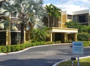 16175 Golf Club Rd APT 107, Weston, FL 33326