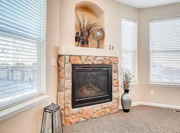 3rd image of 897 Vernon Dr