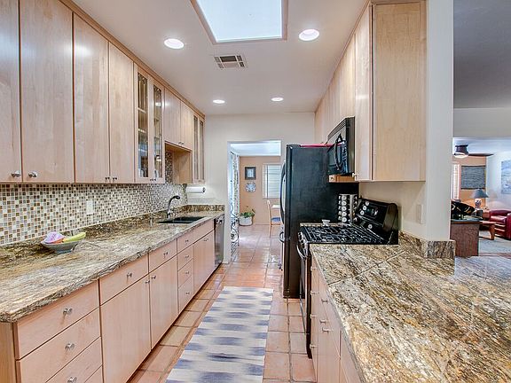 2nd image of 133 W Palmcroft Dr