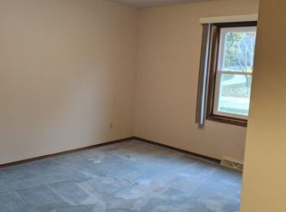 2540 Saint Ann Dr, Green Bay, WI 54311