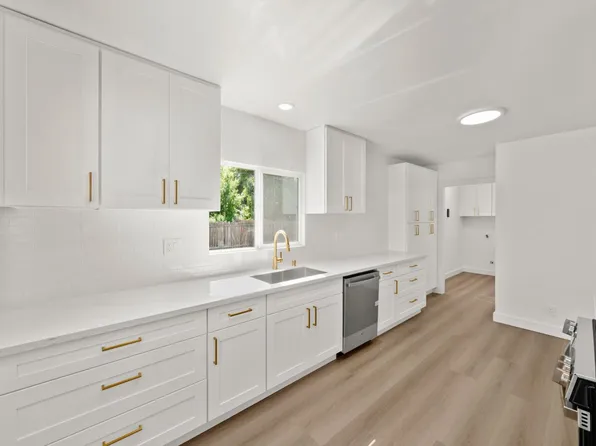 4416 Parker Ave, Sacramento, CA 95820