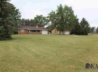 5665 Saum Rd, Monroe, MI 48161