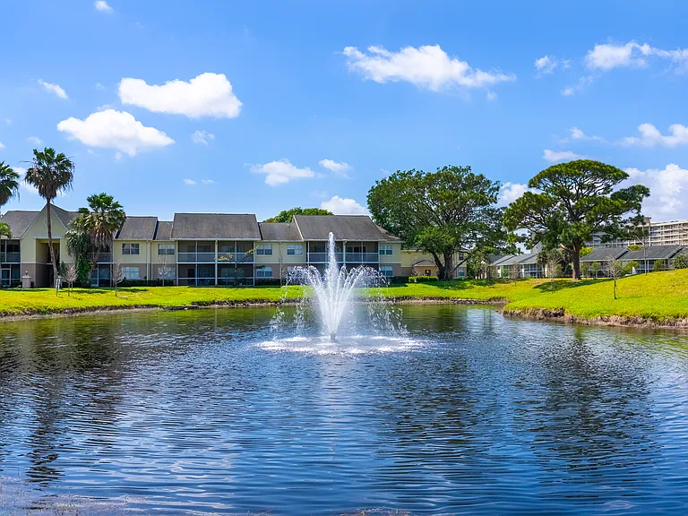 Breezes at Palm-Aire — Photo 13