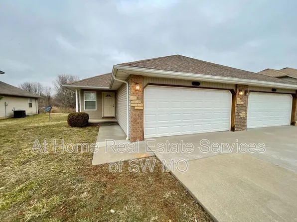 3137 W Golden Valley Ct, Springfield, MO 65807