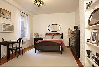 3rd image of 15 E 10th St APT 3D