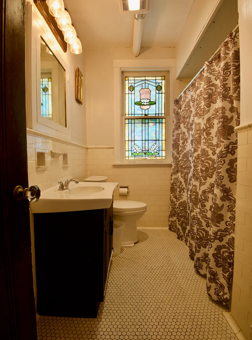 2 bed, 1300 sqft, $1,750 — Photo 4