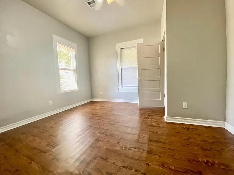 1315 NE 19th St — Photo 11