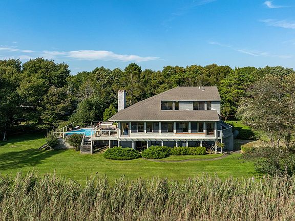 5th image of 16 Clover Ln