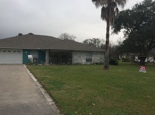 1015 S 29th St, Nederland, TX 77627