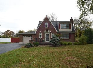 2214 Balltown Rd, Niskayuna, NY 12309