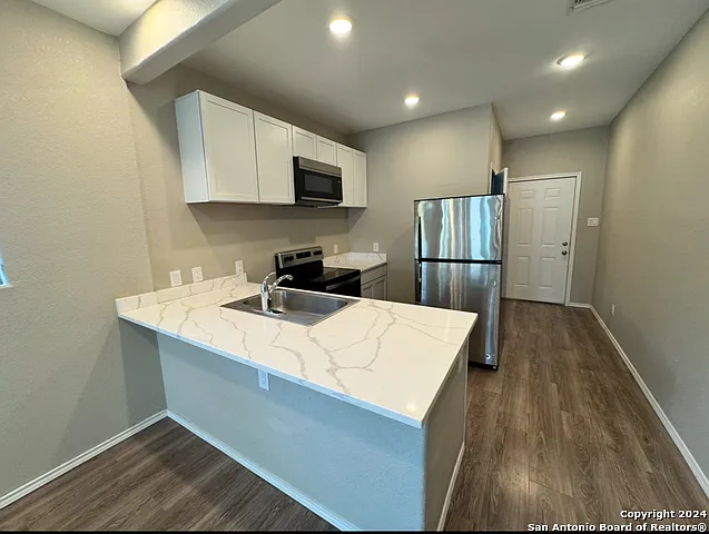 3 bed, 1.0 bath, 1100 sqft, $1,450 — Photo 3