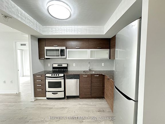 5th image of 36 Lisgar St #1703