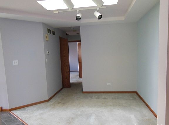 3rd image of 6737 W 181st St