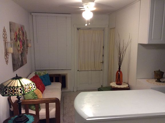 4th image of 8902 Mission Dr