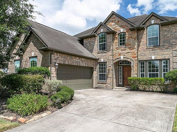 2nd image of 1711 Windy Brook Ln