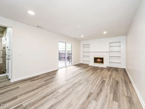 116 Finley Forest Dr, Chapel Hill, NC 27517