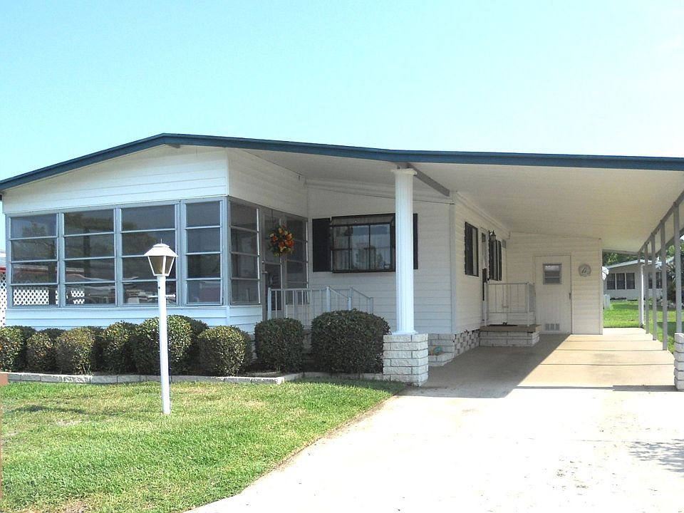 1st image of 2122 Miramont Cir