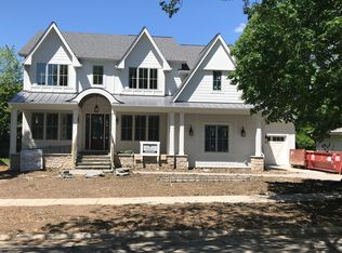 535 S Wright St, Naperville, IL 60540