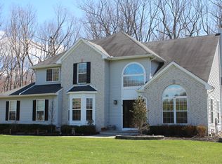 3 Eaglewood Ct, Manalapan, NJ 07726