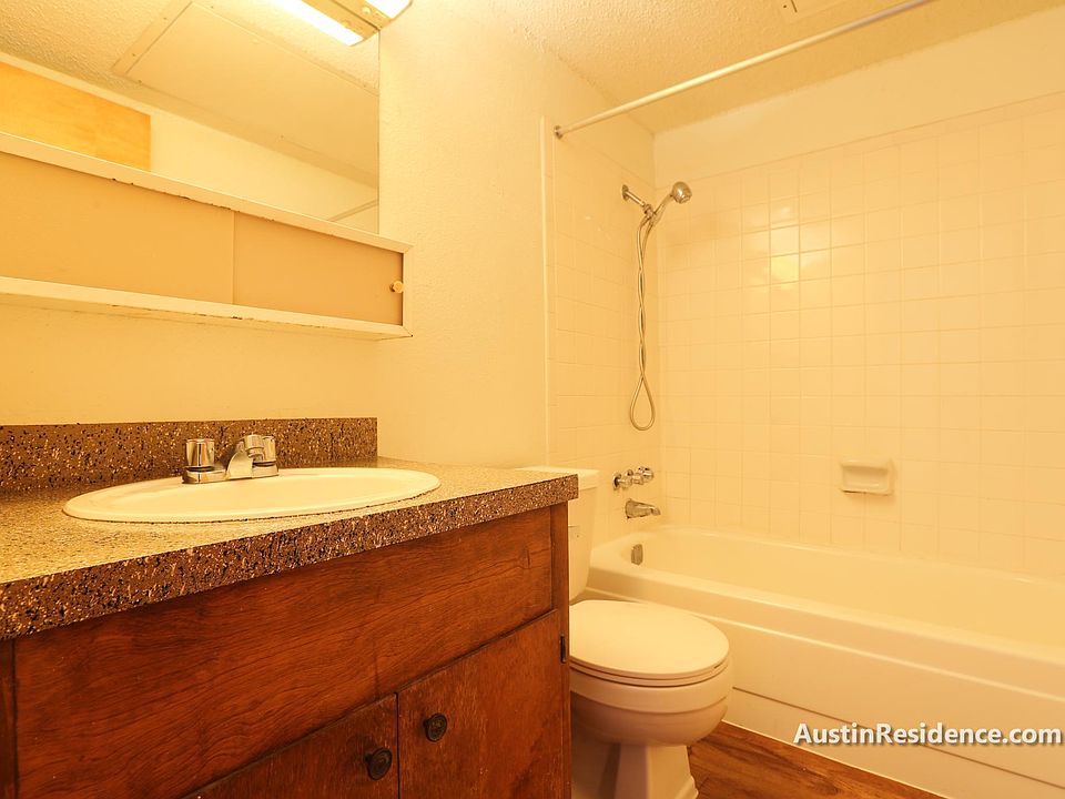 1st image of 303 W 29th St #205