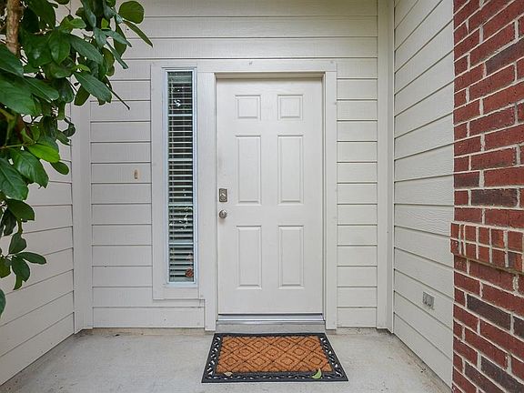 4th image of 2739 Lakecrest Forest Dr