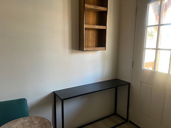 2nd image of 1039 Montrose Dr