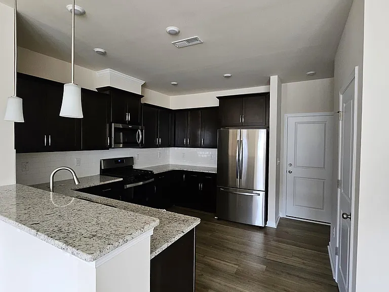 316 Parker Station Ave #316 — Photo 5