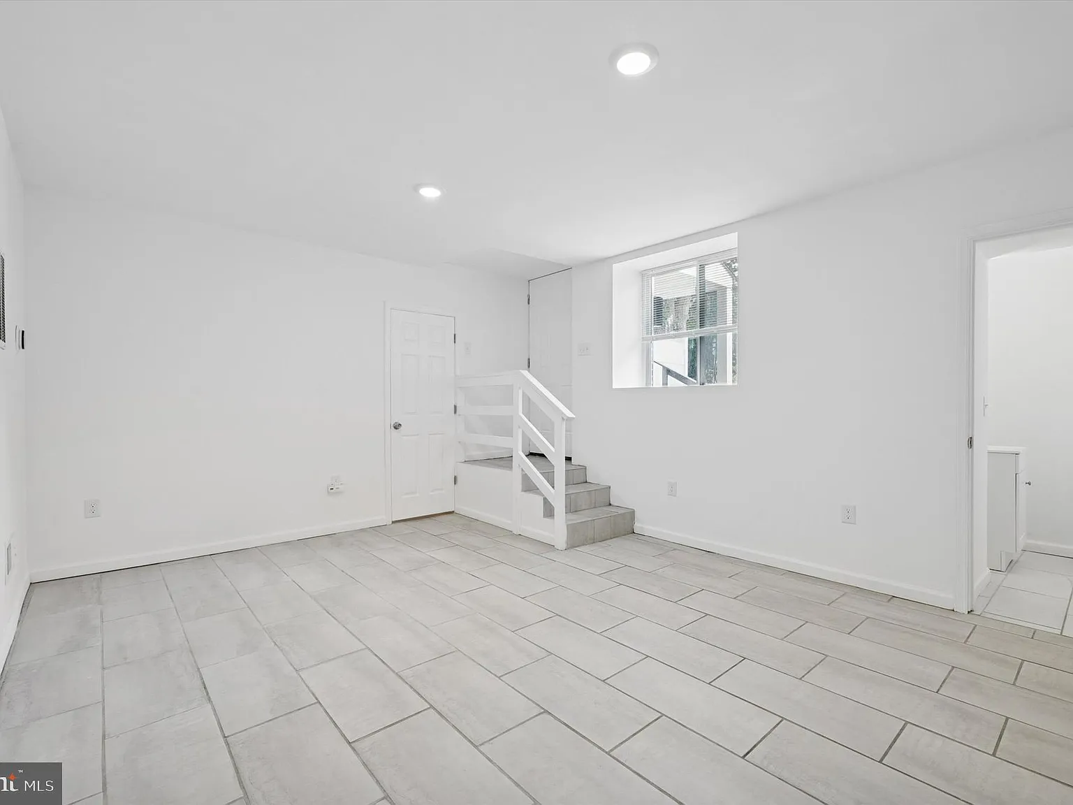 2 bed, 2.5 bath, 836 sqft, $1,955 — Photo 4