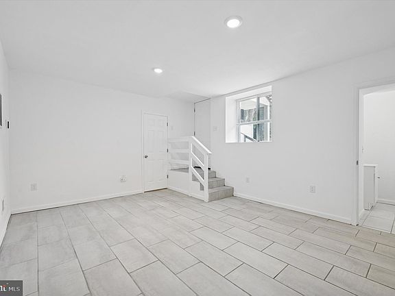4th image of 6 Old Lancaster Rd #1