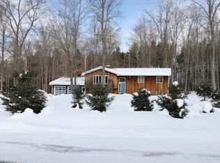 8 Franklin Dr, Lansing, NY 14882