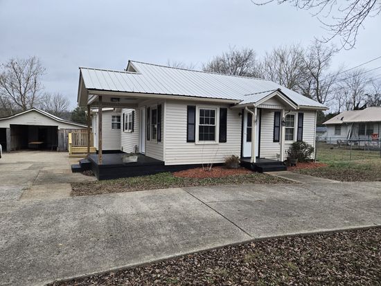 1755 W Trace Creek Rd, Waverly, TN 37185