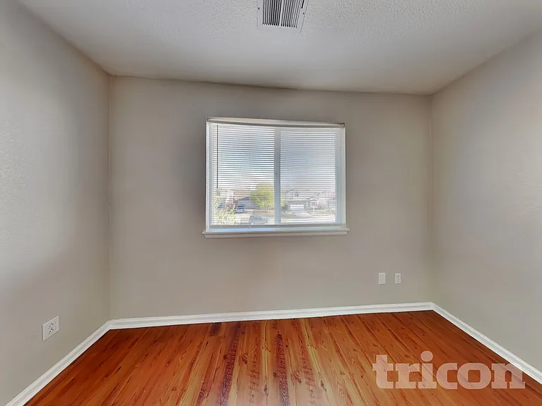 13937 E 105th Pl — Photo 11