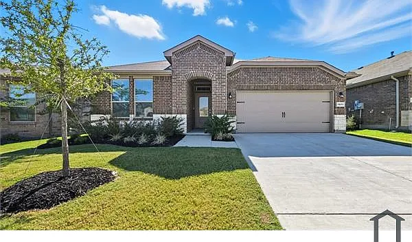 5 bed, 2095 sqft, $2,900 — Photo 2